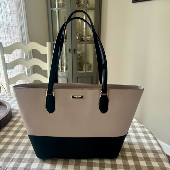 Kate Spade Laurel Way Small Dally - Picture 5 of 5